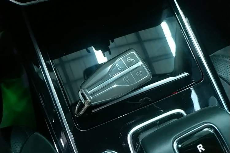 Used Hongqi HS5 2022 2.0T Smart Connect Flagship Edition Vehicle Key