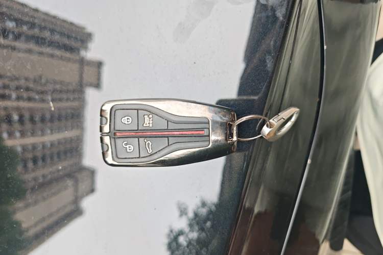 Used Hongqi HS5 2022 Revised Version 2.0T Smart Connect Flagship Edition Vehicle Key