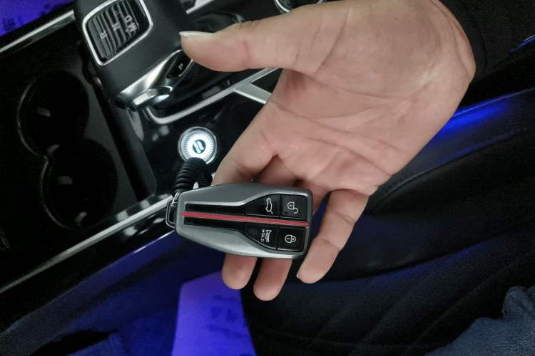 Used Hongqi HS5 2022 2.0T Smart Connect Flagship Edition Vehicle Key