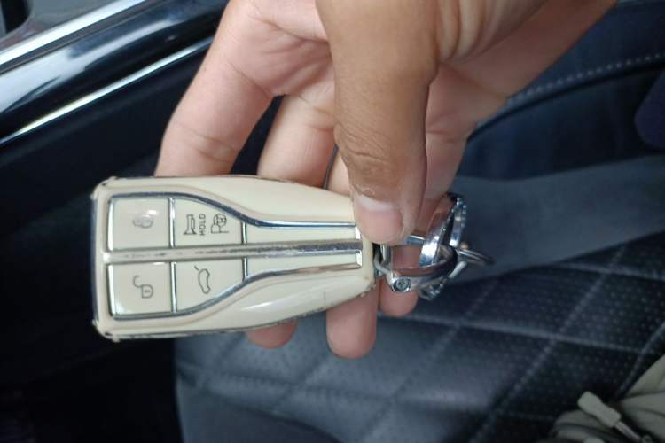 Used Hongqi HS5 2022 2.0T Smart Connect Flagship Edition Vehicle Key
