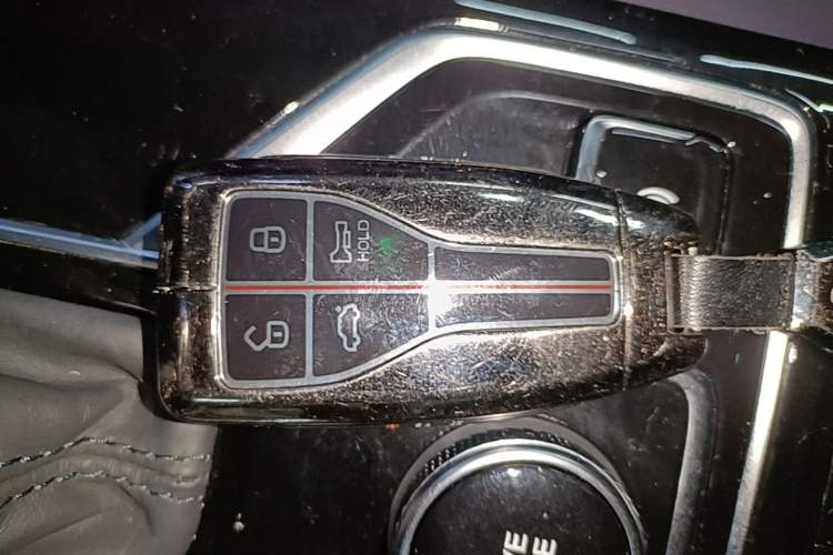 Used Hongqi HS5 2022 Facelifted Version 2.0T Smart Connect Flagship All-Wheel-Drive Edition Vehicle Key