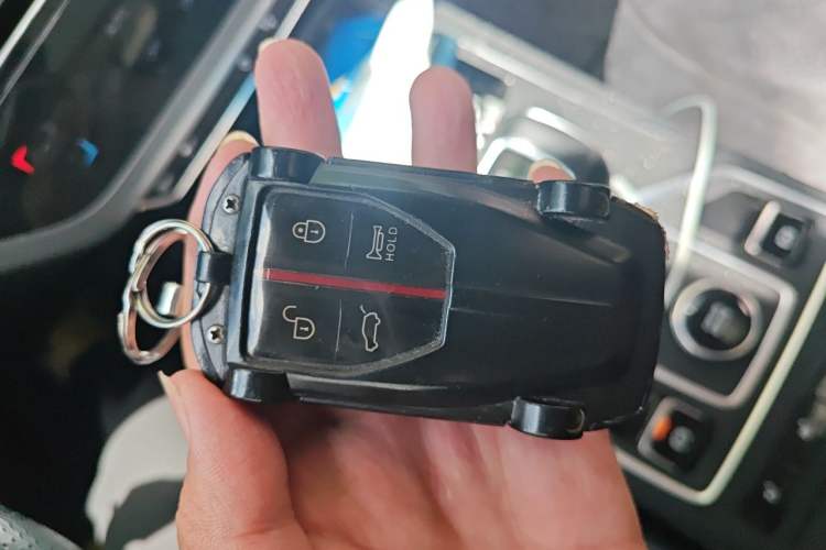 Used Hongqi HS5 2022 Revised Version 2.0T Smart Connect Flagship Edition Vehicle Key