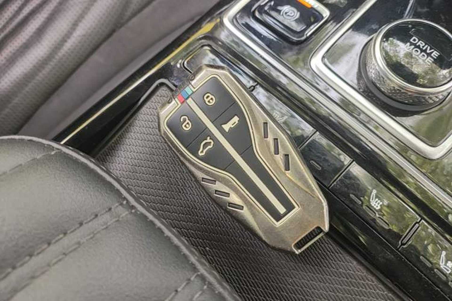 Used Hongqi HS5 2022 Revised Version 2.0T Smart Connect Flagship Edition Vehicle Key