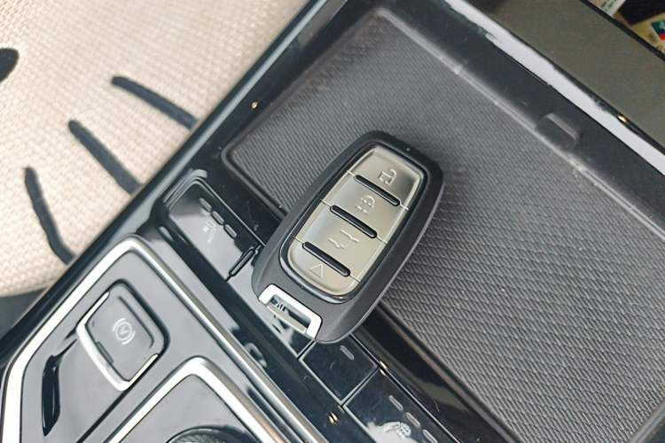 Used Hongqi HS5 2022 2.0T Smart Connect Flagship Edition Vehicle Key