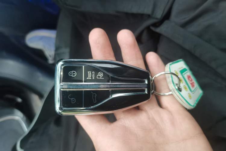 Used Hongqi HS5 2022 Revised Version 2.0T Smart Connect Flagship Edition Vehicle Key
