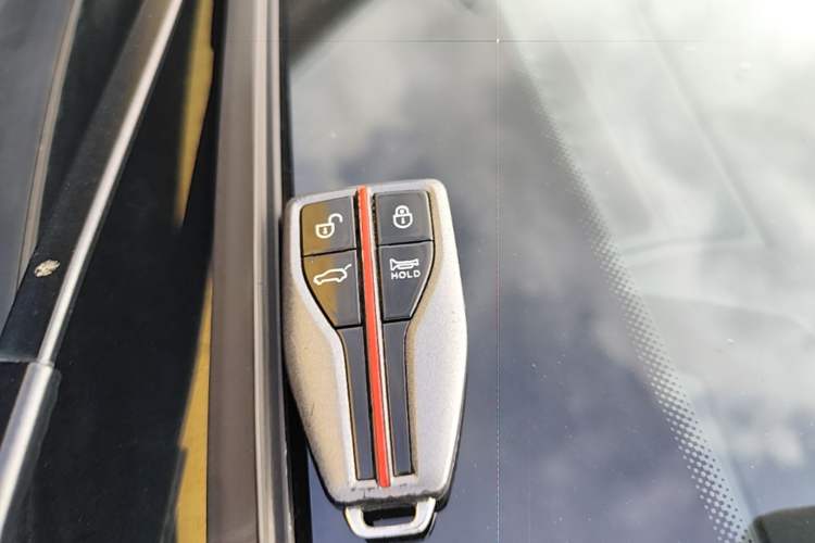 Used Hongqi HS5 2022 2.0T Smart Connect Flagship Edition Vehicle Key