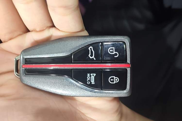 Used Hongqi HS5 2022 Revised Version 2.0T Smart Connect Flagship Edition Vehicle Key
