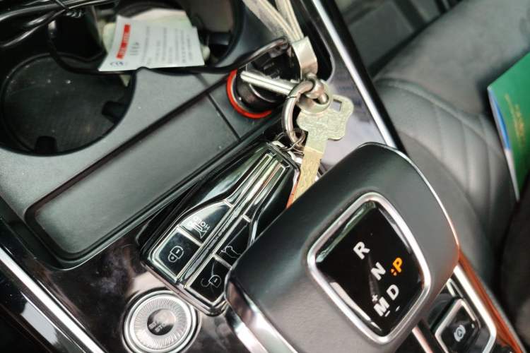 Used Hongqi HS5 2022 Revised Version 2.0T Smart Connect Flagship Edition Vehicle Key