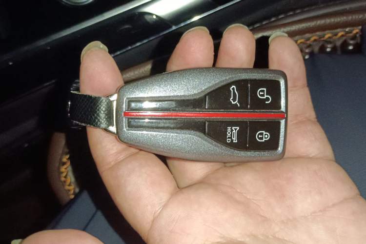 Used Hongqi HS5 2022 2.0T Smart Connect Flagship Enjoyment Purchase Edition Vehicle Key