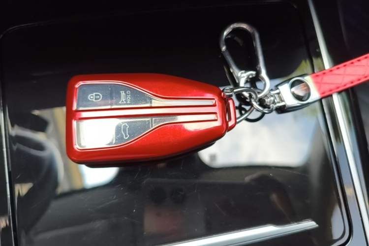 Used Hongqi HS5 2022 Facelifted Version 2.0T Smart Connect Flagship All-Wheel-Drive Edition Vehicle Key