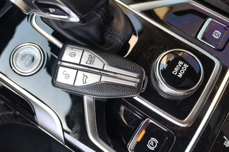 Used Hongqi HS5 2022 2.0T Smart Connect Flagship All-Wheel-Drive Version Vehicle Key