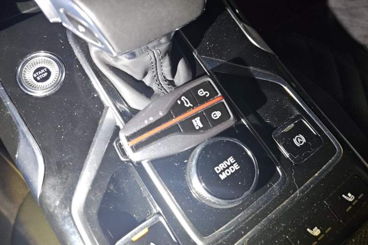 Used Hongqi HS5 2022 Revised Version 2.0T Smart Connect Flagship Edition Vehicle Key