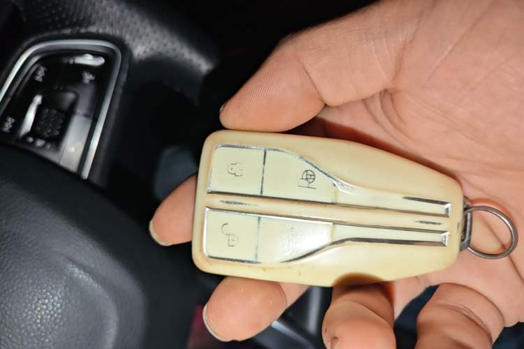 Used Hongqi HS5 2022 2.0T Smart Connect Flagship All-Wheel-Drive Version Vehicle Key