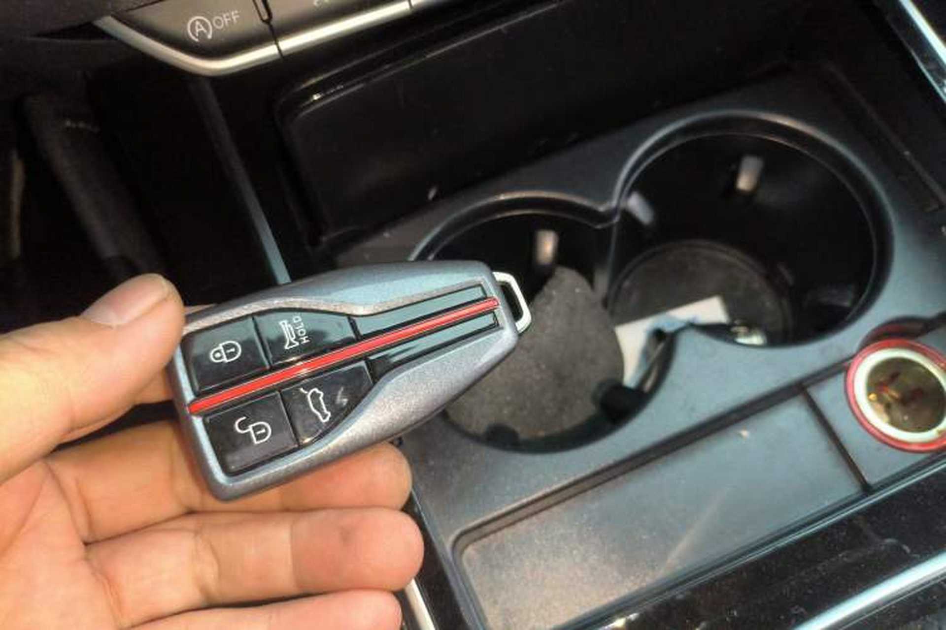Used Hongqi HS5 2022 Revised Version 2.0T Smart Connect Flagship Edition Vehicle Key