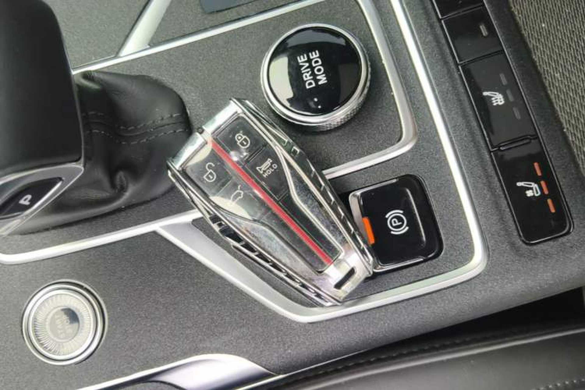 Used Hongqi HS5 2022 Revised Version 2.0T Smart Connect Flagship Edition Vehicle Key