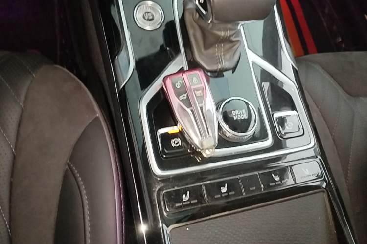 Used Hongqi HS5 2022 Revised Version 2.0T Smart Connect Flagship Edition Vehicle Key