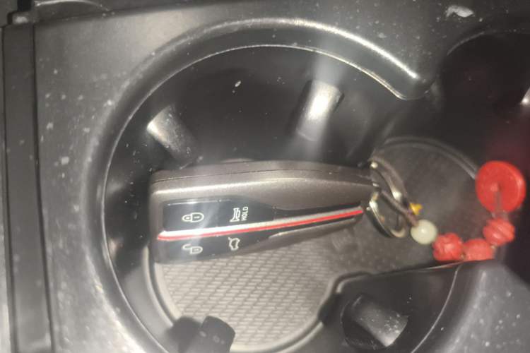 Used Hongqi HS5 2022 Facelifted Version 2.0T Smart Connect Flagship All-Wheel-Drive Edition Vehicle Key
