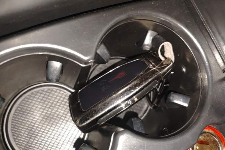Used Hongqi HS5 2022 Facelifted Version 2.0T Smart Connect Flagship All-Wheel-Drive Edition Vehicle Key