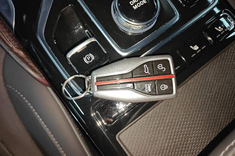 Used Hongqi HS5 2022 Revised Version 2.0T Smart Connect Flagship Edition Vehicle Key