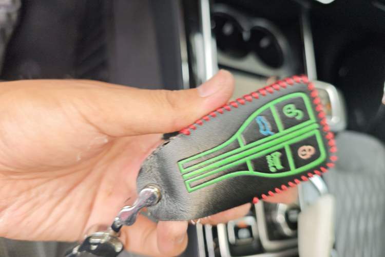 Used Hongqi HS5 2022 2.0T Smart Connect Flagship Edition Vehicle Key