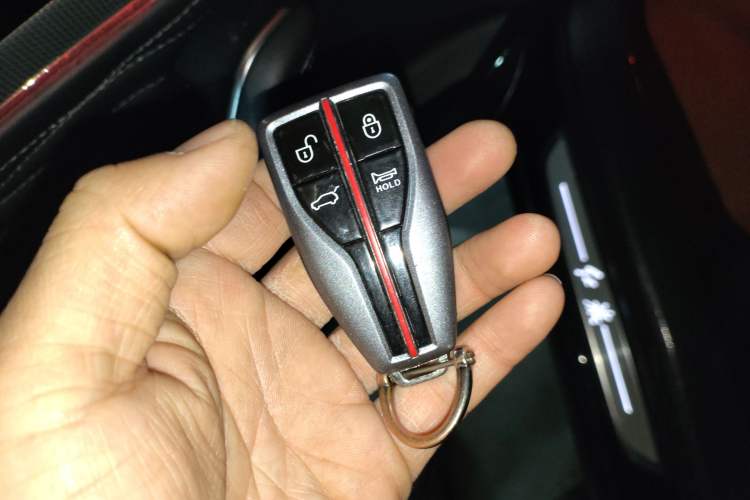 Used Hongqi HS5 2022 Revised Version 2.0T Smart Connect Flagship Edition Vehicle Key
