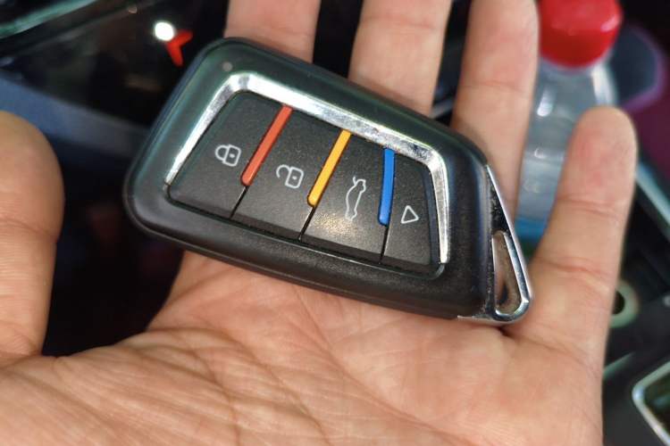 Used Hongqi HS5 2022 Revised Version 2.0T Smart Connect Flagship Edition Vehicle Key