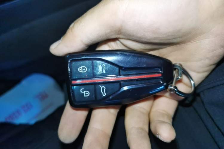 Used Hongqi HS5 2022 Revised Version 2.0T Smart Connect Flagship Edition Vehicle Key