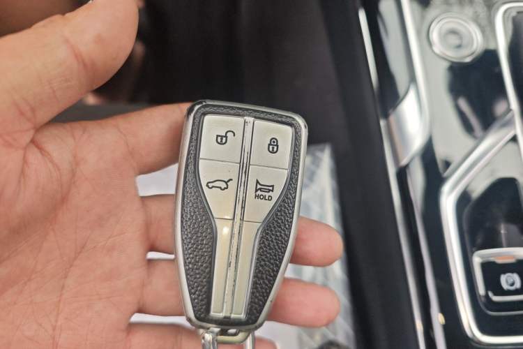Used Hongqi HS5 2022 2.0T Smart Connect Flagship Edition Vehicle Key