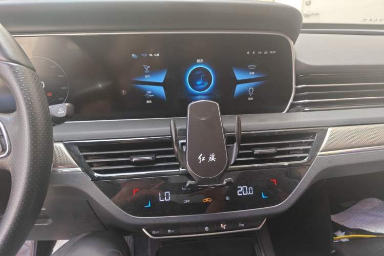 Used Hongqi HS5 2022 Revised Version 2.0T Smart Connect Flagship Edition Audio And AC Panel