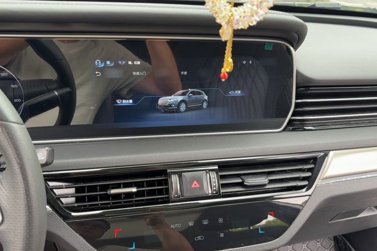 Used Hongqi HS5 2022 Revised Version 2.0T Smart Connect Flagship Edition Audio And AC Panel