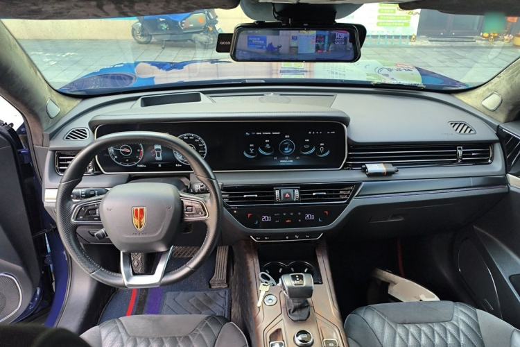 Used Hongqi HS5 2022 Facelifted Version 2.0T Smart Connect Flagship All-Wheel-Drive Edition Center Console