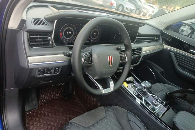Used Hongqi HS5 2022 Revised Version 2.0T Smart Connect Flagship Edition Center Console