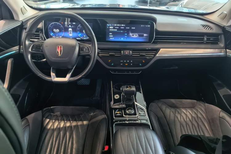 Used Hongqi HS5 2022 Facelifted Version 2.0T Smart Connect Flagship All-Wheel-Drive Edition Center Console