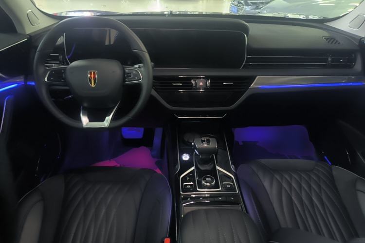 Used Hongqi HS5 2022 Facelifted Version 2.0T Smart Connect Flagship All-Wheel-Drive Edition Center Console