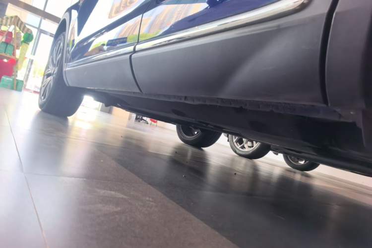Used Hongqi HS5 2022 Facelifted Version 2.0T Smart Connect Flagship All-Wheel-Drive Edition Chassis Rear Left
