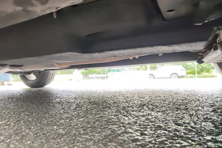 Used Hongqi HS5 2022 2.0T Smart Connect Flagship Edition Chassis Rear Right
