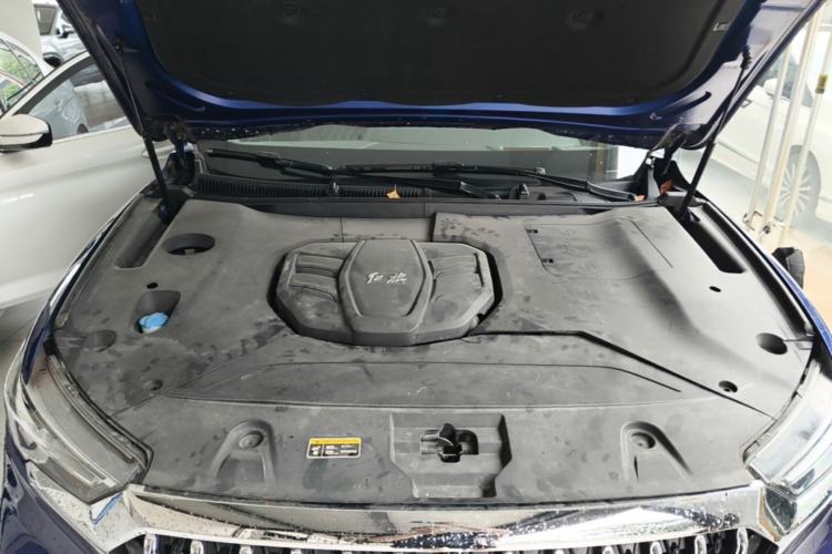 Used Hongqi HS5 2022 Facelifted Version 2.0T Smart Connect Flagship All-Wheel-Drive Edition Engine Bay