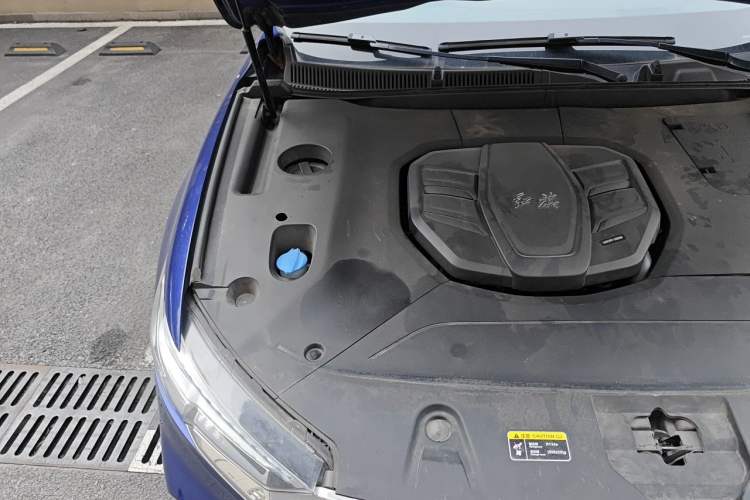 Used Hongqi HS5 2022 Revised Version 2.0T Smart Connect Flagship Edition Engine Bay Right