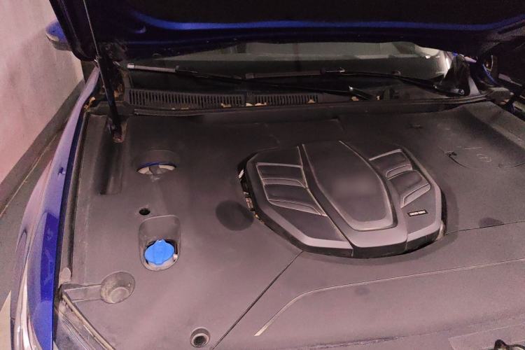 Used Hongqi HS5 2022 2.0T Smart Connect Flagship Edition Engine Bay Right