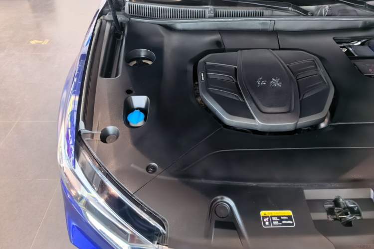Used Hongqi HS5 2022 Facelifted Version 2.0T Smart Connect Flagship All-Wheel-Drive Edition Engine Bay Right