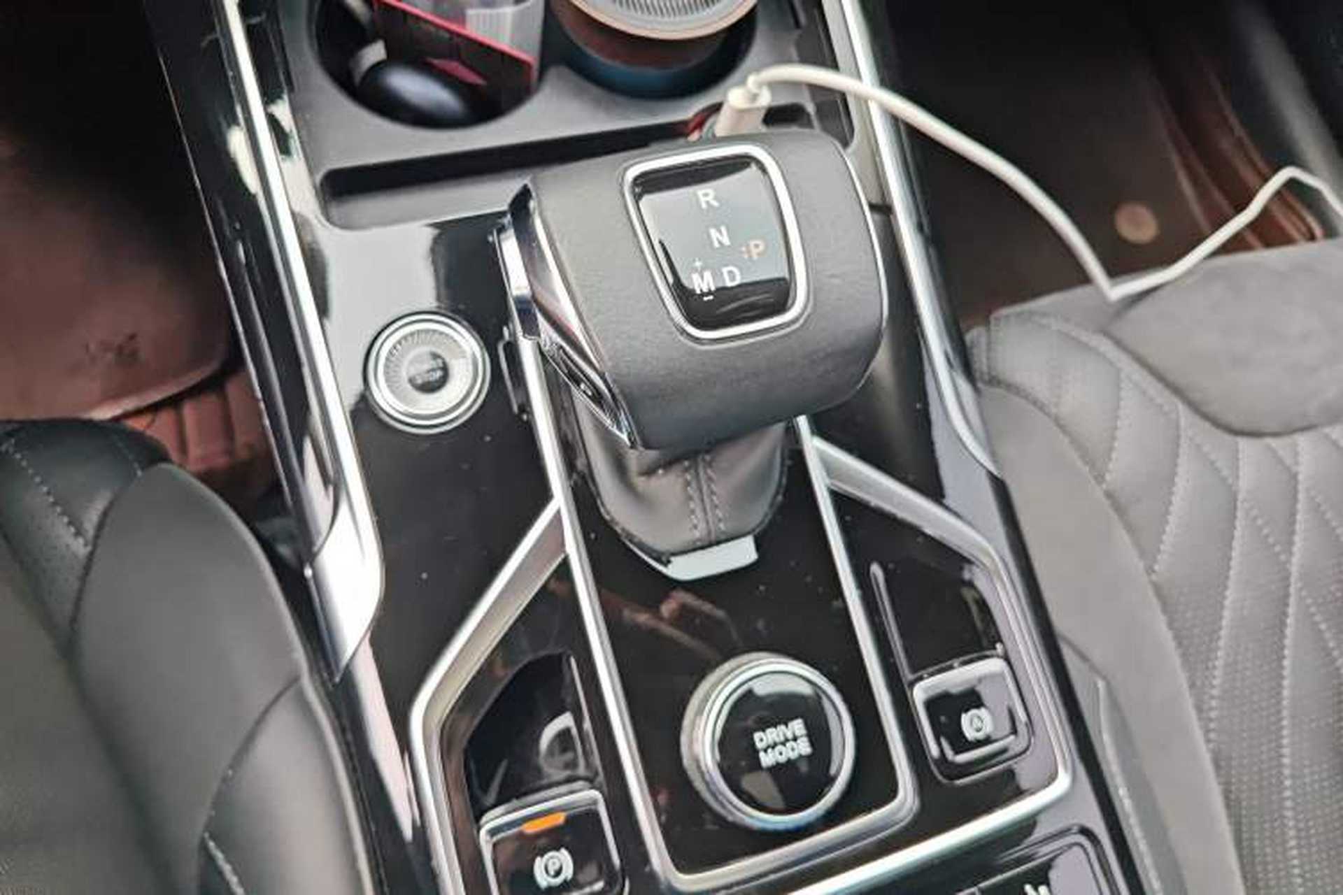 Used Hongqi HS5 2022 Revised Version 2.0T Smart Connect Flagship Edition Gear Lever
