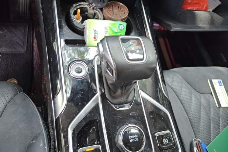 Used Hongqi HS5 2022 Revised Version 2.0T Smart Connect Flagship Edition Gear Lever