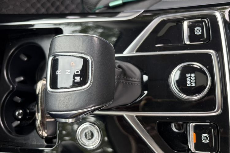 Used Hongqi HS5 2022 Revised Version 2.0T Smart Connect Flagship Edition Gear Lever
