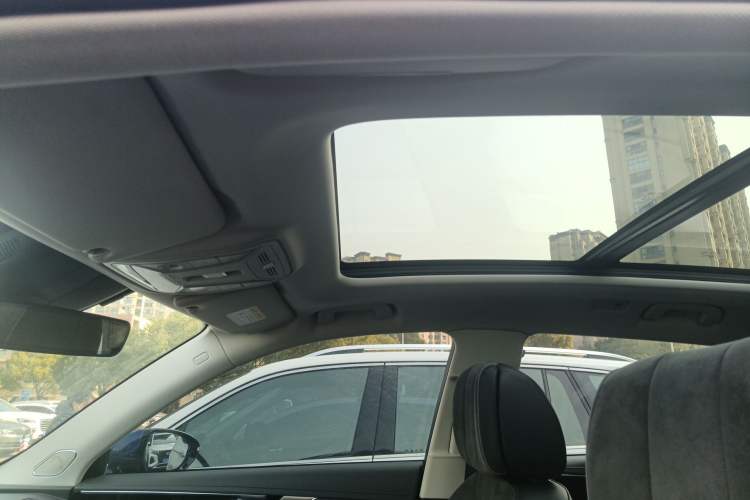 Used Hongqi HS5 2022 Revised Version 2.0T Smart Connect Flagship Edition Headliner