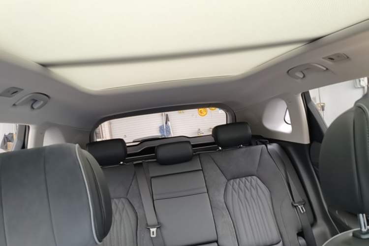 Used Hongqi HS5 2022 Revised Version 2.0T Smart Connect Flagship Edition Headliner