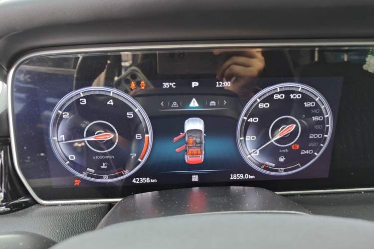 Used Hongqi HS5 2022 Revised Version 2.0T Smart Connect Flagship Edition Instrument Cluster