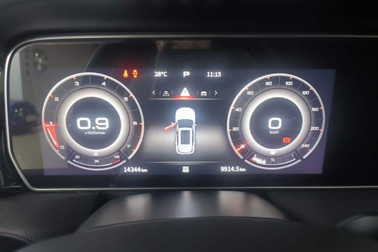 Used Hongqi HS5 2022 Facelifted Version 2.0T Smart Connect Flagship All-Wheel-Drive Edition Instrument Cluster