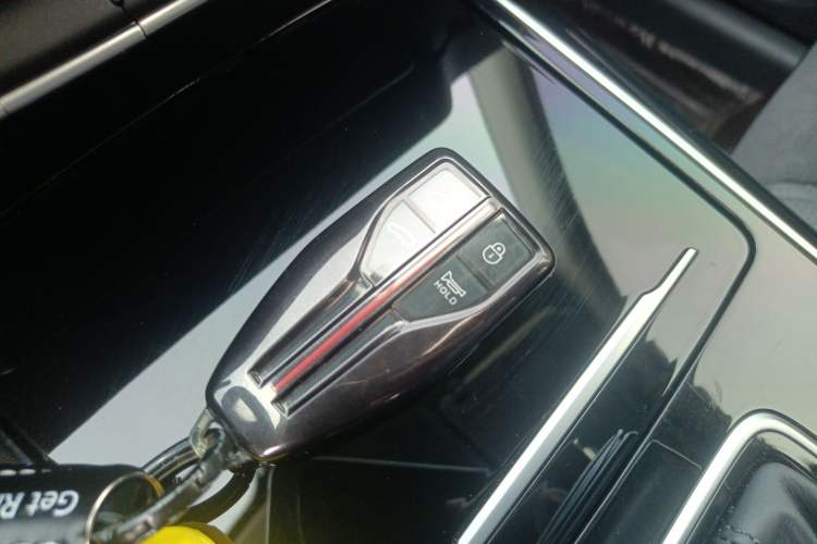 Used Hongqi HS5 2022 Revised Version 2.0T Smart Connect Flagship Edition Interior 1