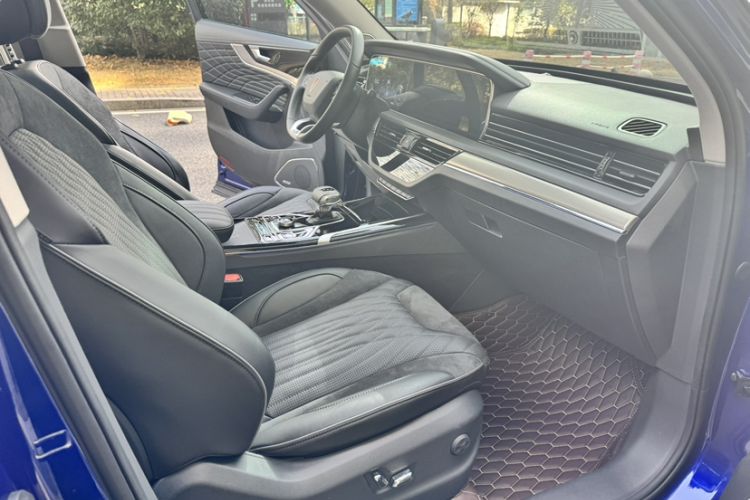 Used Hongqi HS5 2022 2.0T Smart Connect Flagship All-Wheel-Drive Version Interior 5