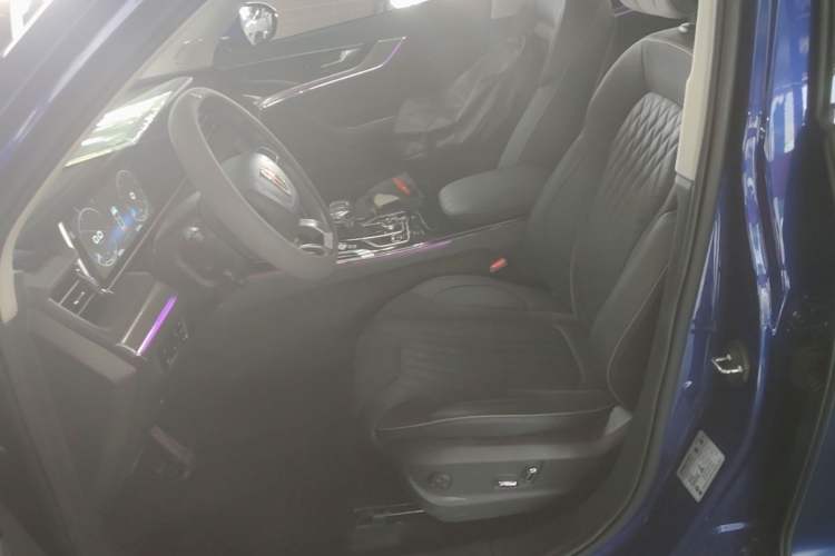 Used Hongqi HS5 2022 Revised Version 2.0T Smart Connect Flagship Edition Left Front Seat